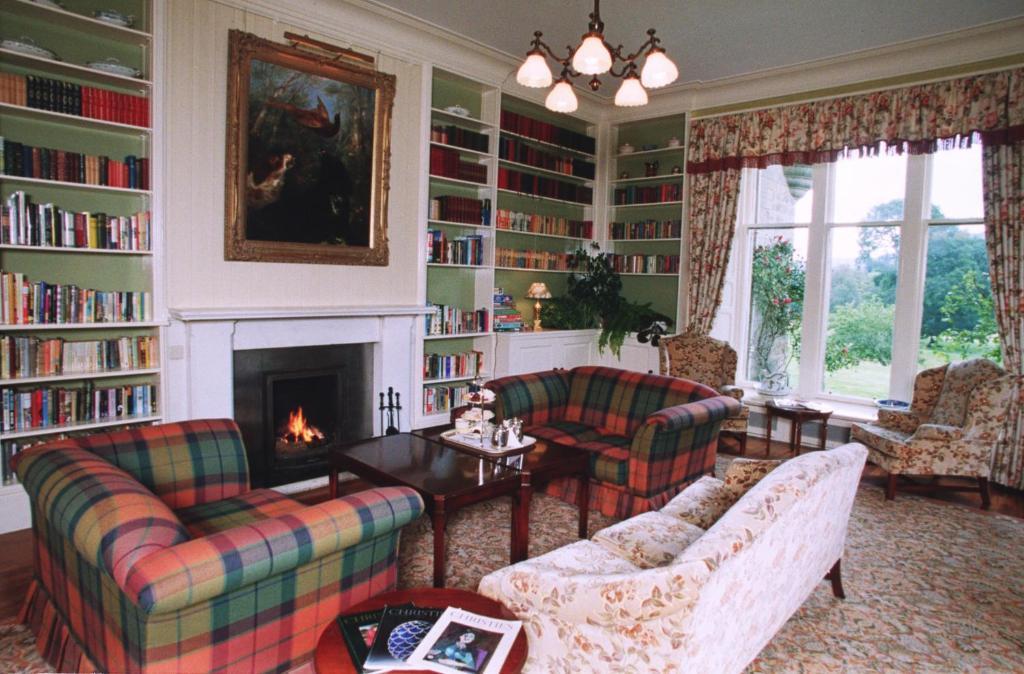 Glengarry Castle *